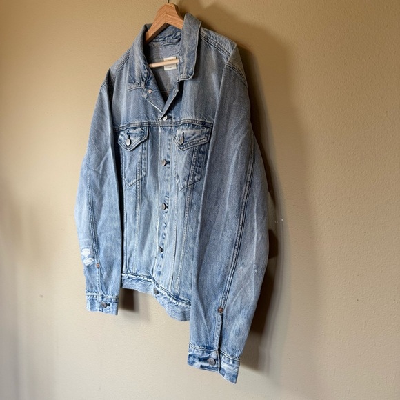 AE77 Premium Women’s Vintage Distressed Denim Jacket NWT Size Large $198 - Picture 3 of 10